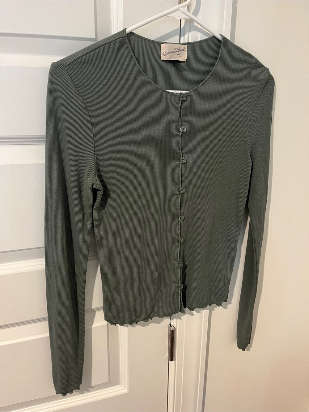 Rare Y2K Olive Ribbed Button-Up Top with Lettuce Hem